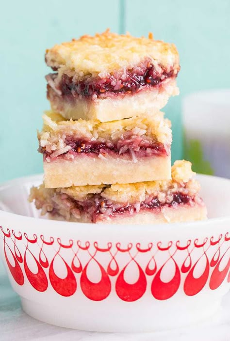 Raspberry Coconut Bars, Perfect Bar Recipe, Jam Bars, Dessert Squares, Raspberry Bars, Grape Jam, Raspberry Desserts, Holiday Desserts Table, Perfect Bar