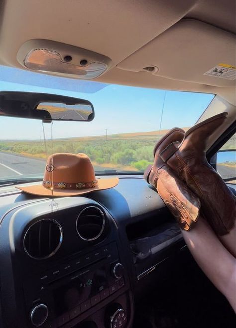 Cowboy Truck Aesthetic, Country Indie Aesthetic, Country Hat Aesthetic, Country Girl Asethic, Western Road Trip Aesthetic, Western Instagram Aesthetic, Montana Cowgirl Aesthetic, Southern Love Aesthetic, Texas Aesthetic Girl