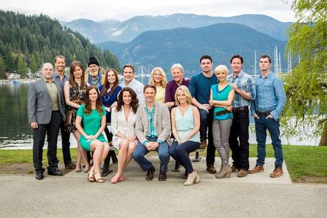 The cast of Season Three Cedar Cove with some new faces. Cedar Cove Series, Cedar Cove, Netflix Original Movies, Beach Reads, Andie Macdowell, Coastal Village, Debbie Macomber, Underwater City, Dry Humor