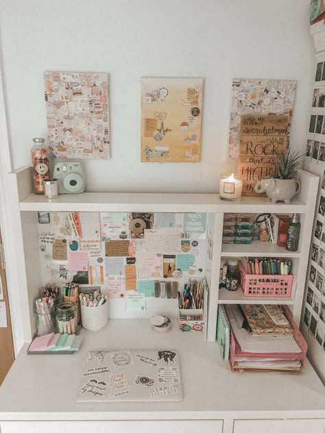 Desk Idea, Desk Organisation, Room Organisation, Study Desk Decor, Aesthetic Bedroom Ideas, Desk Inspiration, Room Desk, Study Room Decor, Preppy Room