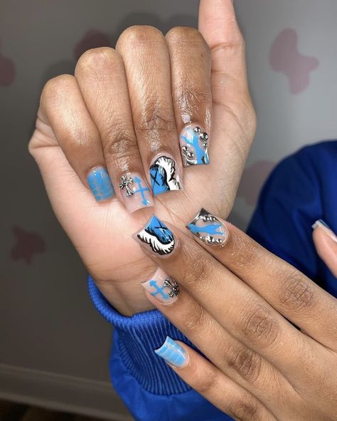 Cute Birthday Nails Short Blue, Kaws Nails Short Blue, Blue Kaws Nails Design, Short Blue Acrylic Nails Designs, Blue Short Nails Design, Short Nails Blue Design, Blue Kaws Nails, Unique Acrylic Nails Short, Blue Short Nail Designs