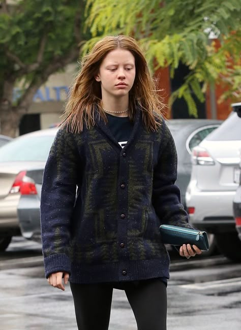 Mia Goth Maxine, Ahs Outfits, Rock Star Gf, Maxine Minx, Redhead Hair, Blonde Eyebrows, Gillian Flynn, Mia Goth, Isabelle Adjani