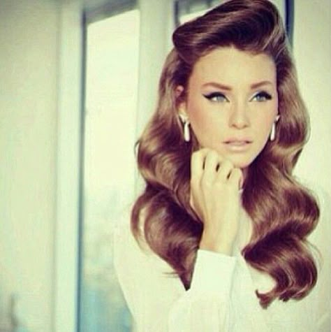 A retro hairstyle can give a vintage vibe to any look and looks great at any occasion - 14 Retro hairstyles for 2015...x Old Fashioned Hairstyles, Cabelo Pin Up, Bridget Bardot, Victory Rolls, 2015 Hairstyles, Pin Up Hair, Long Wavy Hair, Vintage Hair, Retro Hairstyles