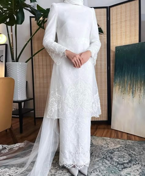 Malay Wedding Dress Nikah, Simple Dress For Wedding, Wedding Kurung, Kurung Nikah, Nikah Attire, Baju Wedding, Kurung Lace, Nikah Dresses, Dress Nikah