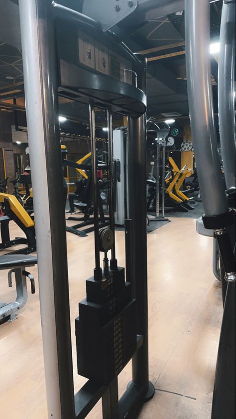 #gym #aesthetic #workout #story #snap Gym Snaps, Indian Gym, Gym Snap, Aesthetic Workout, Aesthetic Story, Gym Aesthetic, Driving Photography, Workout Pictures, Back Workout