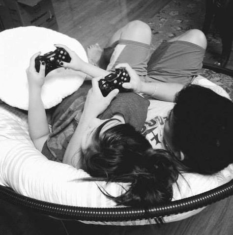 Boyfriend and girlfriend playing xbox games Couples Playing Video Games, Playing Xbox, Rebuilding Trust, Couples Play, Perfect Relationship, Goals Pictures, Couple Games, Dating Games, Lonely Heart