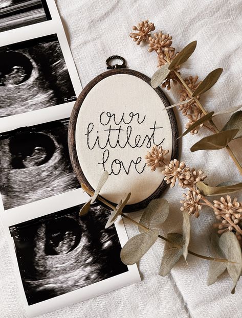 Simple Ultrasound Announcement, Ig Pregnancy Announcement, Maternity Announcement Photos, Baby Accouncement Ideas, Minimalist Baby Announcement, Baby Annoucment Idea, Nature Baby Announcement, Wedding Pregnancy Announcement, Baby Announcement Aesthetic