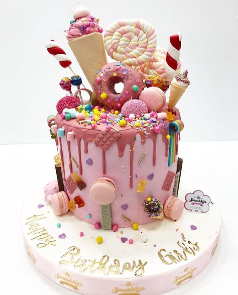 Sweet Birthday Cake, Lolly Cake, Cake Decorating Icing, 2 Birthday Cake, Candy Cakes, Candyland Party, Themed Wedding Cakes, Candy Cake, Beauty Standards