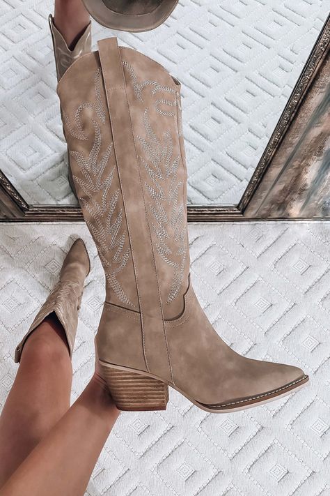 **Boots will arrive week of 5/20/24 and ship as soon as we have them in handIntroducing our Serena Western Boot in Cedar Wood! The perfect color for any outfit!Intricate embroidery gives this boot an eye-catching lookFits true to size. Katie is a size 8 and wears a size 8 in this style. Shaft Height: 13.75" Heel Height: 2.5" The Front Platform: 0.25" Types of Closures: zipper Circumference of Shoe Opening: 15" Boy Outerwear, Baby Sleepers, Baby Bottoms, Western Boots Women, Wrap Heels, Tall Boot, Boys Bottoms, Top Baby Products, Western Boot