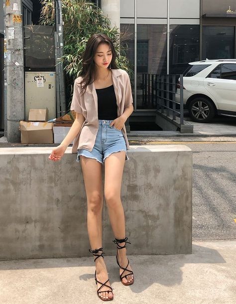 f18a6d1cde4b205199de8729a6637b42desc40346394ri Korean Summer Outfits, Looks Pinterest, Korean Outfit Street Styles, Korean Fashion Summer, Korean Casual Outfits, Korean Clothing, Korean Girl Fashion, Ulzzang Fashion, Mode Inspo