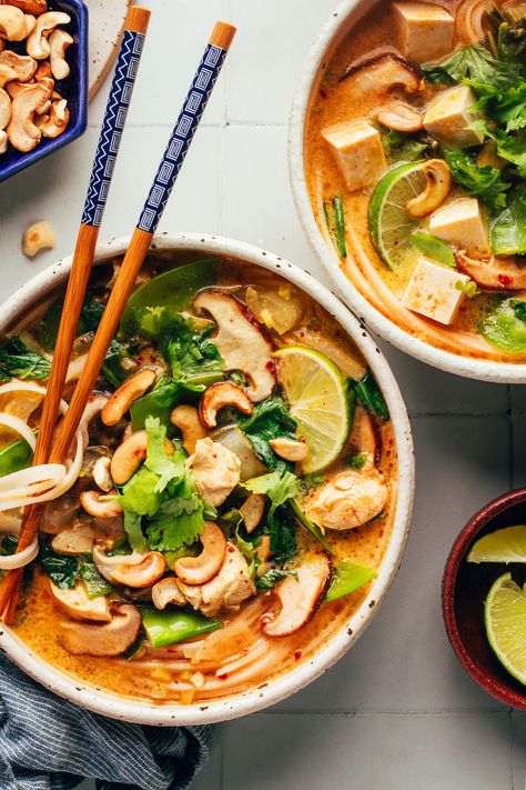 Two bowls of our cozy Thai-inspired curry noodle soup — one with chicken and one with tofu Tofu Noodle Soup, Soup Thai, Curry Noodle Soup, Cozy Soups, Weight Watchers Dinner, Coconut Milk Soup, Leftovers Soup, Curry Noodles, Easy Curry