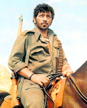 Amjad Khan, Jaya Bachchan, Gabbar Singh, Sundar Pichai, Giant People, Sanjeev Kumar, Bollywood Retro, Iconic Films, Saree Wearing Styles