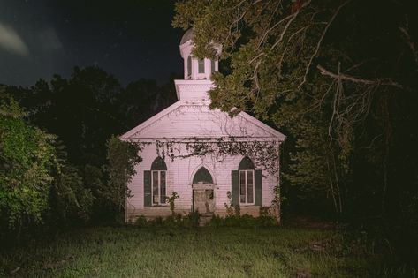 breezeh on Twitter: "Photos I took in the south… " Southern Gothic Aesthetic, Creepy Cute Aesthetic, Haint Blue, Fall 23, Concept Ideas, American Gothic, Southern Gothic, Gothic Aesthetic, Twitter Photos