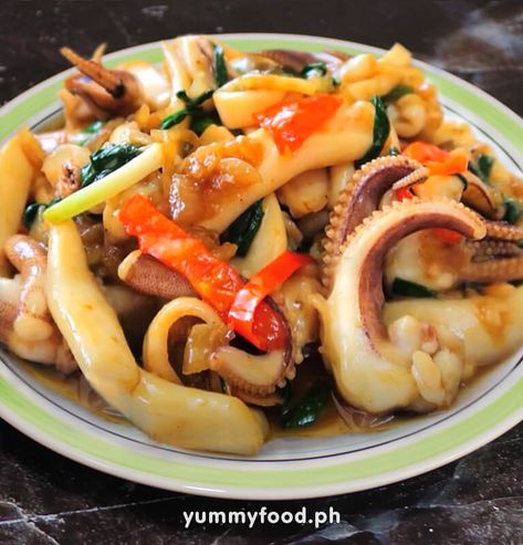 Stir fry Squid Recipe in Oyster Sauce – Easy Recipe - Cooking Squid, Squid Recipes, Oyster Sauce, Foods With Gluten, Seafood Dishes, Main Dish Recipes, Quick Meals, Stir Fry, Easy Recipe