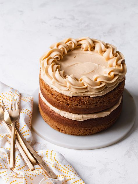 This 6-inch Pumpkin Cake is made up of two layers of super moist, pumpkin spice cake with coffee cream cheese frosting. Think of all of your favorite Pumpkin Spice Latte flavors, but as a layer cake! Pumpkin Spice Latte Cake, Pumpkin Spice Cake Recipe, Cake With Coffee, Layer Cake Recipes, Pumpkin Spice Cake, Cream Cheese Frosting Recipe, Cheese Tasting, Seasonal Treats, Pumpkin Latte