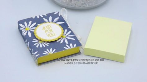 Mini Post It Note Holder Diy, Intatwyne Designs, Post It Holder, Post It Note Holders, Post It Note, Envelope Punch Board, Notes Gift, Note Holders, Spring Cards