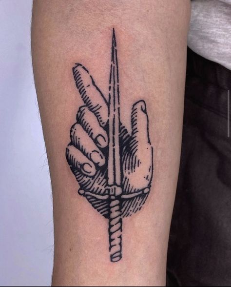 Mosquito Costume, Traditional Hand Tattoo, Etching Tattoo, Woodcut Tattoo, Engraving Tattoo, Medieval Tattoo, Traditional Tattoo Designs, Knife Tattoo, Aquarius Tattoo