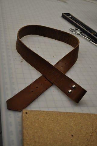 How to Make a Leather Belt : 8 Steps - Instructables Diy Leather Belt, Leather Belt Crafts, Belt Diy, Leather Working Projects, Belt Making, How To Make Leather, Custom Leather Belts, Belt Without Buckle, Bear Leather