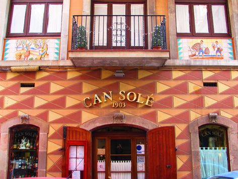 restaurant reviews - Can Sole, best paella and seafood restaurant by Barceloneta beach Barcelona Barceloneta Beach, Barcelona Beach, Barcelona Restaurants, Seafood Paella, Spanish Food, Eat Local, Seafood Restaurant, Mediterranean Sea, City Beach