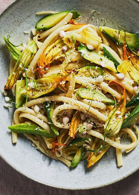 Pasta With Squash, Squash Blossom Recipe, Courtney Williams, Recipes With Vegetable Broth, Cauliflower Alfredo, Bucatini Pasta, Zucchini Flowers, Summer Zucchini, Zucchini Blossoms