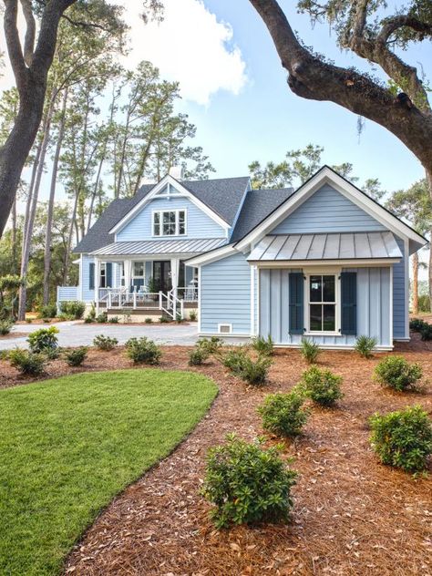 Low Country Cottage Interior, Bunkhouse Remodel, Low Country Cottage, Country Front Porches, Low Country Homes, Blue Houses, Manifest Board, Hgtv Dream Homes, Blue Barn