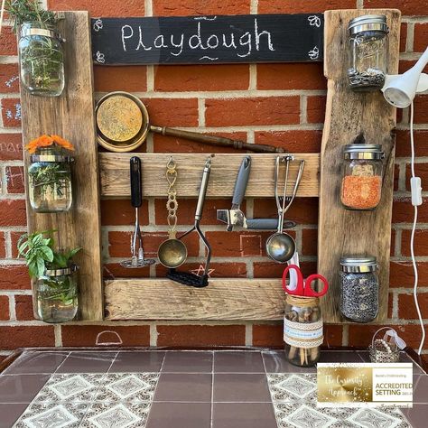 The Curiosity Approach ®️ (@curiosityapproach) posted on Instagram: “4 pallet ideas ❤️ At The Curiosity Approach we look to rescue, reclaim and recycle. It’s NOT about binning all the plastic and just…” • Jul 29, 2021 at 6:52am UTC Outdoor Playdough, Playdough Station Eyfs, Reggio Nursery, Hygge Eyfs, Playdough Area, Making Playdough, Kitchen Design Boho, Modern Wall Decor Ideas, Baby Room Ideas Early Years