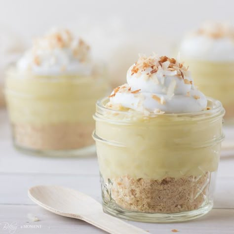 Coconut Cream Pie (Gluten and Dairy Free) Gluten Free Shortbread, Coconut Cream Pie Recipes, Mason Jar Desserts, Gluten And Dairy Free, Cream Pie Recipes, Mason Jar Meals, Coconut Cream Pie, Gluten Free Sweets, Dairy Free Dessert