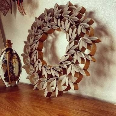 Toilet Paper Roll Art, Toilet Roll Craft, Rolled Paper Art, Diy Christmas Tree Topper, Toilet Paper Crafts, Pencil Christmas Tree, Toilet Paper Roll Crafts, Paper Roll Crafts, Paper Butterflies