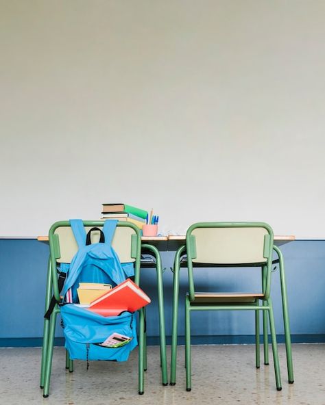 Free photo school workplace in classroom | Free Photo #Freepik #freephoto #school-desk #school-backpack #school-table #school-supplies First Day Of School Aesthetic, Classroom Photography, Back To School Campaign, School Props, Elementary School Supplies, Education Photography, School Table, Photo School, Classroom Pictures