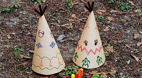 Make this fun and easy Construction Paper TeePee craft with the kids to help them get a better understanding of how Thanksgiving began. Teepee Craft, Mountain Craft, Decorations For Thanksgiving, Fun Thanksgiving Crafts, Construction Paper Crafts, Turkey Crafts, Turkey Craft, Thanksgiving Crafts For Kids, Native American Crafts