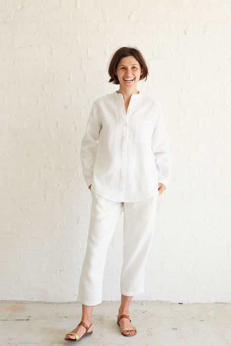 Jade Relaxed Linen Shirt Tutorial – Fabrics-Store.com – The Thread Linen Shirt Sewing Pattern, Shirt Sewing Pattern Free, Free Plus Size Sewing Patterns, Linen Shirt Pattern, Colette Patterns, Shirt Tutorial, Plus Size Sewing Patterns, Plus Size Patterns, Plus Size Sewing