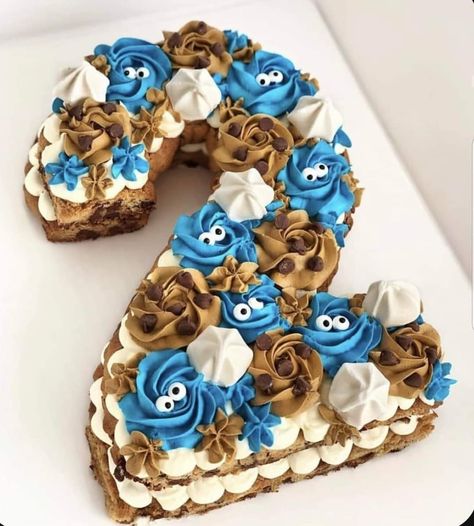 Number Cake Decorating Ideas For Men, Cookie Cake Letter, Cookie Cake Ideas Birthday, Cookie Cake Number, Cookie Cakes Decorated, Letter Cookie Cake, Cookie Cake Decorating Ideas, Number Cupcakes, Birthday Cookie Cake