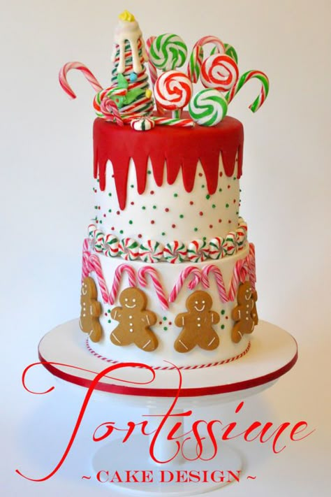 Sweet Treats Christmas Cake Christmas Themed Cake, Gingerbread Party, Christmas Cake Designs, Gingerbread Christmas Decor, Christmas Cake Decorations, Xmas Cake, Winter Cake, Fake Cake, Holiday Cakes