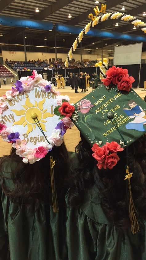 Matching Caps For Graduation, Matching Grad Caps For Best Friends, Graduation Cap Designs Best Friends, Best Friend Grad Caps, Matching Graduation Caps Best Friend, Cap And Gown Decoration, Rapunzel Grad Cap, Best Friend Graduation Caps, Matching Grad Caps