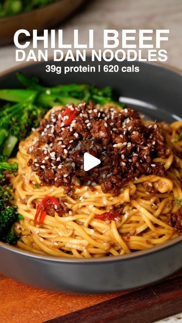 The Good Bite on Instagram: "Tag someone who needs these Chilli Beef Dan Dan Noodles! A match made in heaven 😍😍  

SAVE this recipe for later 🫶
Here’s your shopping list:

Chicken Beef Sauce:
2 tbsp of sriracha.
Tbsp of sweet chilli sauce. 
Tbsp of honey. 
Tbsp of soy sauce. 
Tbsp of rice wine vinegar.

Chilli Beef:
1/2 tbsp of oil. 
1 shallot - finely chopped.
1 clove of garlic - finely chopped.
10g of ginger - finely chopped.
250g of 5% fat beef mince.

Dan Dan noodles:
3 nests of egg noodles.
Tsp of chilli flakes. 
1/2 tsp of Sichuan peppercorns - crushed.
Tbsp of sesame seeds + some for garnishing. 
1 clove of garlic - finely chopped.
Tbsp of oil. 
2 tbsp of soy sauce
Tbsp of rice wine vinegar
Tbsp of peanut butter.
1/2 tbsp of honey
3 spring onions - thinly sliced.

Full recipe is Chilli Peanut Noodles, Crispy Chilli Beef Noodles, Chili Beef Dan Dan Noodles, Chilli Oil Noodles, Noodle Meals, Dan Dan Noodles Recipe, Beef Hokkien Noodles Recipe, Chilli Garlic Noodles, Food Substitutions Healthy