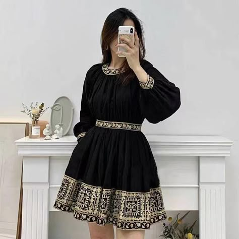 Short Frock Designs Pakistani, Short Frock Designs For Women, Short Frock Design, Classy Fashion Style, Dubai Safari, Short Frocks, Simple Dress Casual, Short Frock, Simple Frocks