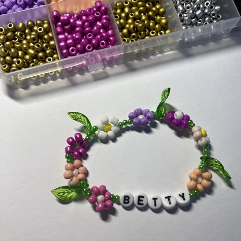 Swift Bracelet Ideas, Folklore Friendship Bracelet, Taylor Swift Betty, Swiftie Bracelet Ideas, Betty Folklore, Eras Bracelet Ideas, Eras Bracelet, Eras Bracelets, Eras Tour Bracelets