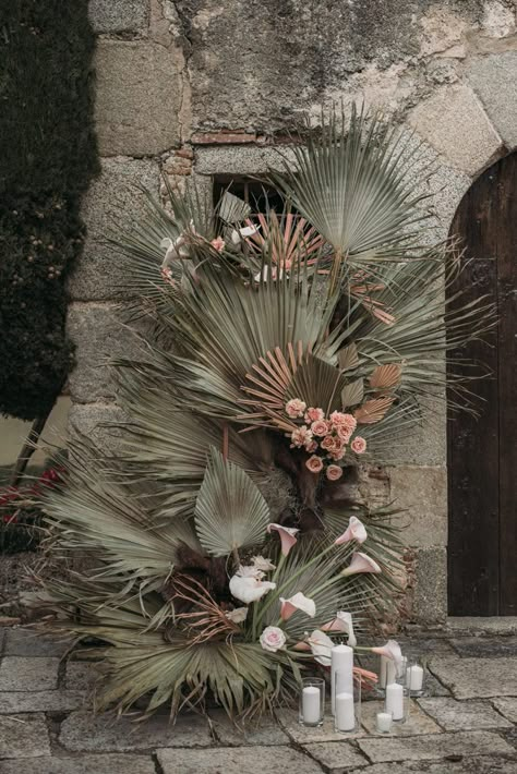 Pink Wedding Suit, Palm Leaf Decor, Green Wedding Suit, Dried Palm Leaves, Wedding Flower Decor, Two Grooms, Palm Wedding, Leaves Decor, Barcelona Wedding