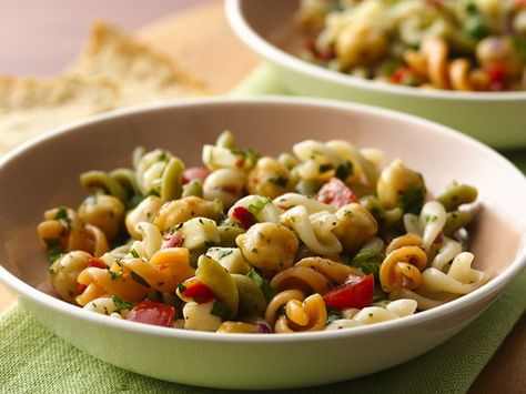 Trader Joe's middle eastern pasta salad with feta cheese, chickpeas and a lemon oregano dressing. Suddenly Pasta Salad, Pea Pasta Salad, Pasta Salad Vegan, Pea Pasta, Suddenly Salad, Prosciutto Pasta, Classic Pasta Salad, Classic Salad, Best Pasta Salad