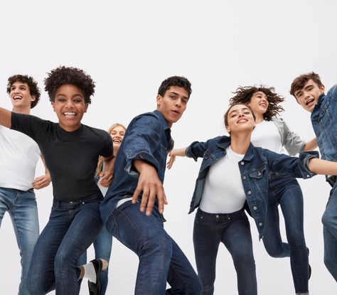 Boyfriend Fashion, Denim Photoshoot, Denim Editorial, Gap Style, Group Poses, Group Photography, Team Photos, Boyfriend Style, Branding Photoshoot