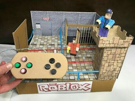 Doors Roblox Game, Roblox Jailbreak, Paper Toys Diy, Shoe Box Crafts, Diy Cardboard Toys, Roblox Horror, Cardboard Crafts Kids, Carton Diy, Atm Machine