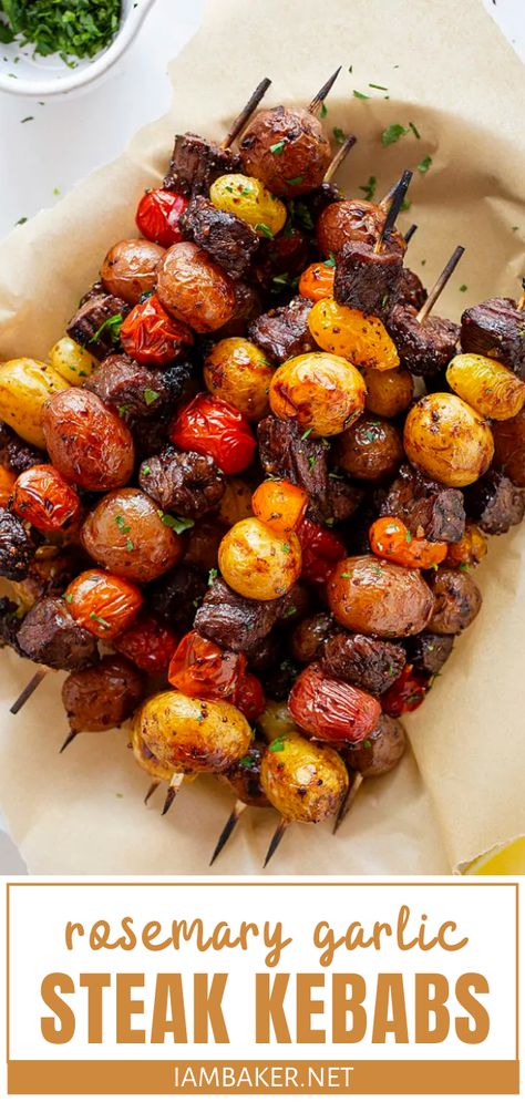 Steak Marinated, Steak Kebabs, Garlic Steak, Marinated Tomatoes, Doner Kebab, Grilled Dinner, Kabob Recipes, Rosemary Garlic, Summer Menu