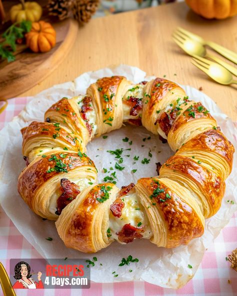 Bacon Brie Crescent Wreath Bacon Wrapped Brie, Brie Bacon Cranberry Wreath, Crescent Christmas Wreath, Christmas Brie Wreath, Brie And Crescent Rolls, Bacon Brie Crescent Wreath, Baked Brie Wreath, Crescent Wreath Recipes, Santa Brie