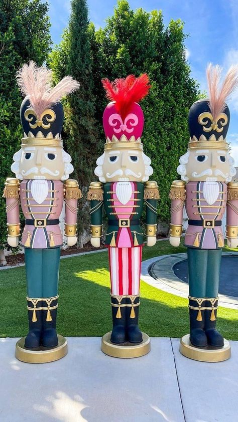 Nutcrackers Diy Paint, Porch Nutcracker, Walmart Nutcracker, Giant Nutcracker, Painted Nutcracker, Diy Nutcracker, Nutcracker Image, Core Memory, Nutcracker Decor