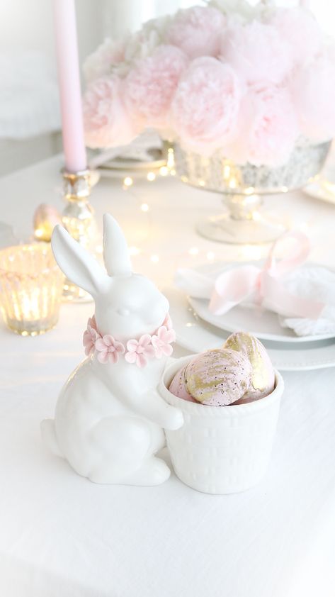 Pink Easter Decor, Easter Craft Projects, Some Bunny Loves You, Easter Wallpaper, Easter Goodies, Easter Tablescapes, Easter Blessings, Easter Inspiration, Toddler Easter