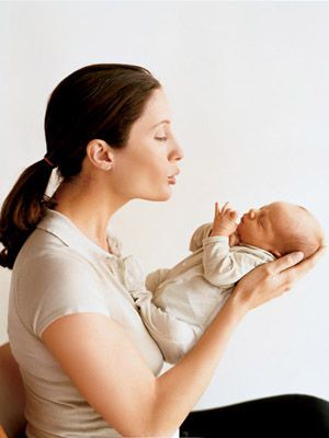 Eight must-have postpartum products every new mother needs to recover from delivery. Postpartum Products, Postpartum Care Kit, Pregnancy Labor, Kit Ideas, After Birth, Postpartum Care, After Giving Birth, Post Baby, Post Pregnancy