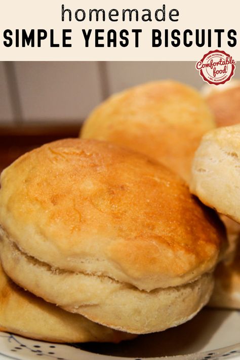 These Yeast Biscuits are super easy to make, there's no butter in them, but they still come out light and flaky and delicious #easyrecipes #biscuitsrecipes #onthetable #homemade #dinner Yeast Biscuits, Biscuits Snacks, Best Ever Brownies, Scones Easy, Soft Chocolate Chip Cookies, Easy Pasta Dishes, Delicious Appetizer Recipes, Biscuits Easy, Appetizers Recipes