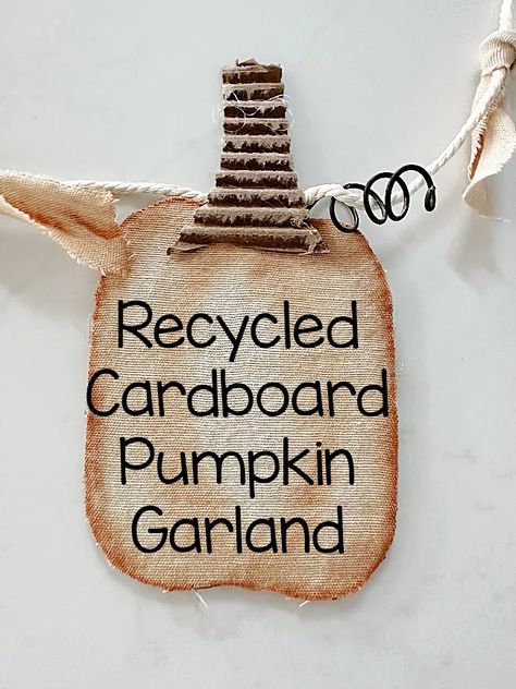 Corrugated Cardboard Art, Cardboard Pumpkin, Fall Diy Crafts, Fake Pumpkins, Pumpkin Garland, Primitive Halloween, Fall Things, Decor 2024, Recycled Cardboard