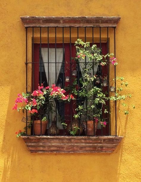 Mexican Windows Decor, Bars On Windows, Mexican Windows, Jail Bars, Window Bars, Wolverine Art, My Dream Bedroom, Home Interior Design Ideas, Casas Coloniales