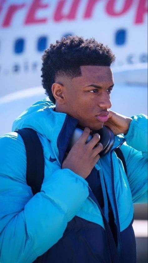 Kc Aesthetic, Soccer Player Hairstyles, Afro Fade Haircut, Cornrow Braids Men, Black Boys Haircuts, Afro Fade, Natural Hair Haircuts, Black Hair Cuts, Waves Haircut